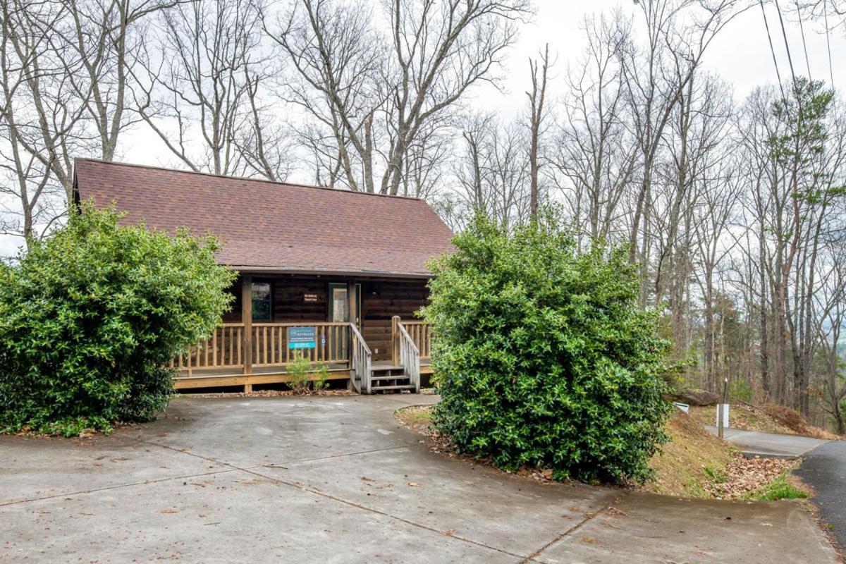 She Thinks My Tractor'S Sexy Villa Pigeon Forge Exterior photo